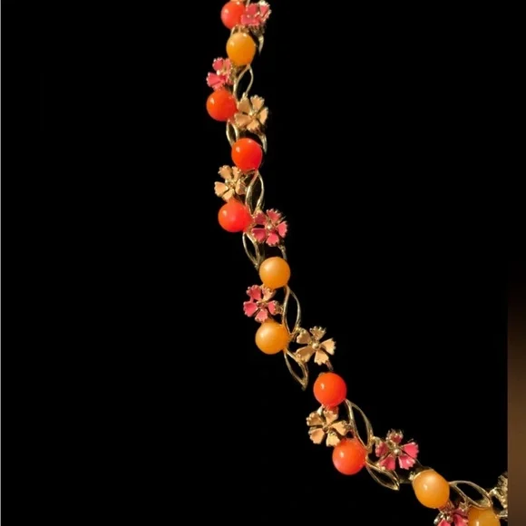 Gorgeous! Vintage Enamel Flower and Cabacons Necklace - Picture 2 of 2